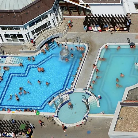 Arinza Vendeghaz شقة