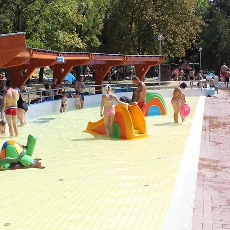 Arinza Vendeghaz شقة