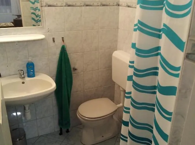 Arinza Vendeghaz דירה