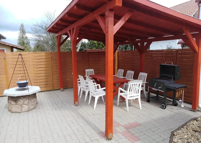 Arinza Vendeghaz דירה