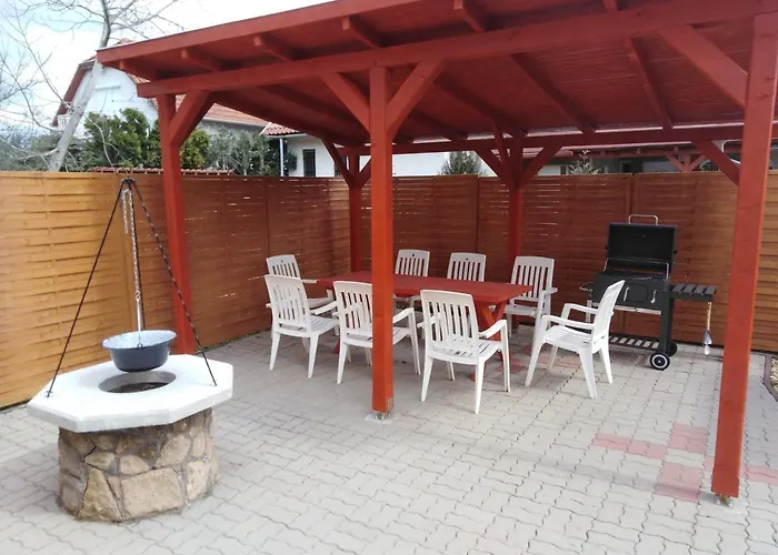 Arinza Vendeghaz דירה