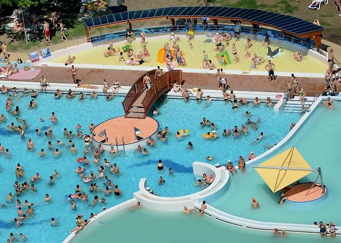 Arinza Vendeghaz דירה