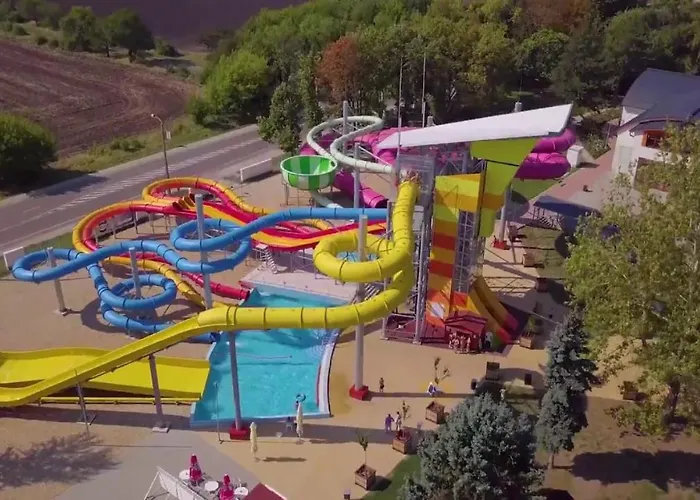 Arinza Vendeghaz דירה *