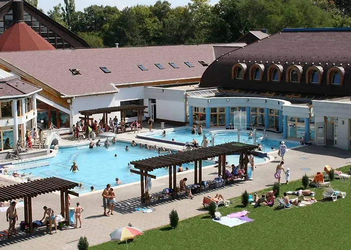 Arinza Vendeghaz דירה *