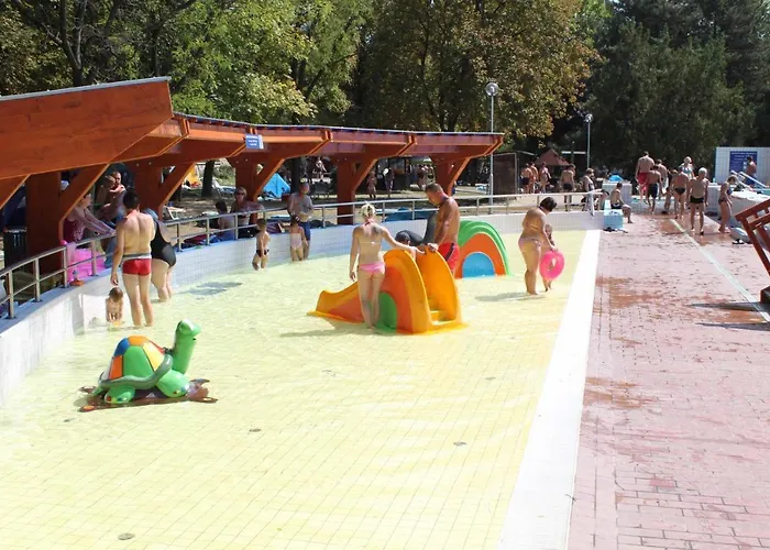 Arinza Vendeghaz דירה